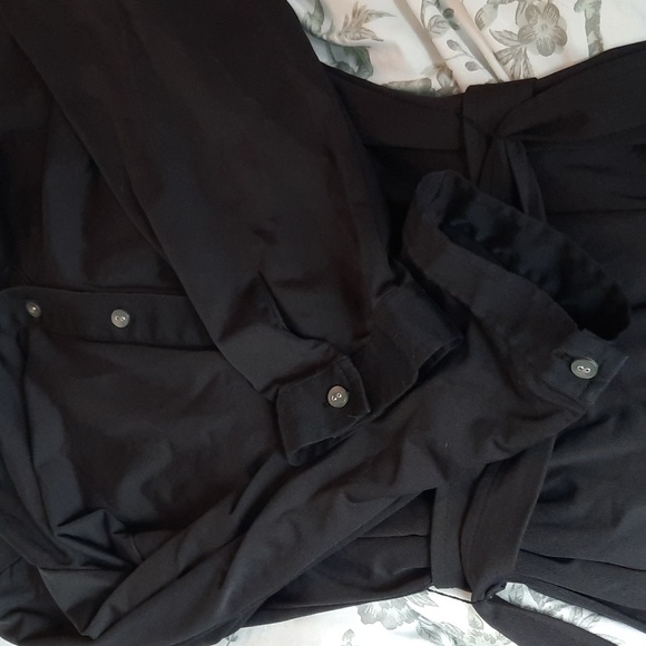 J.Mclaughlin knee length shirt dress with 3/4 sleeves and belt - Picture 4 of 6